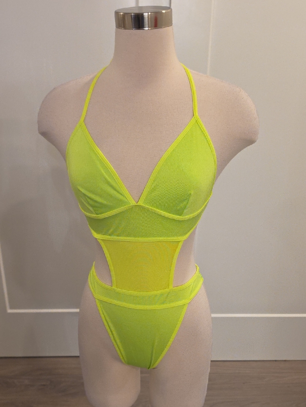 Avidlove womens Neon lime One Piece Cutout Swimsuit size S new without tags